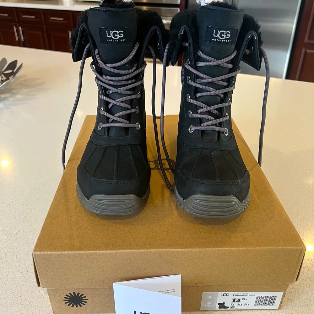 UGG ADIRONDACK BOOT II EXOTIC